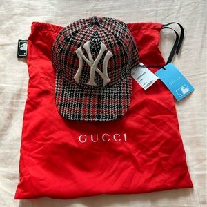 Gucci New York Yankees red black plaid baseball cap hat new with tags